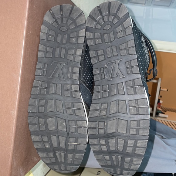 Louis Vuitton Men’s sneakers - Picture 9 of 10